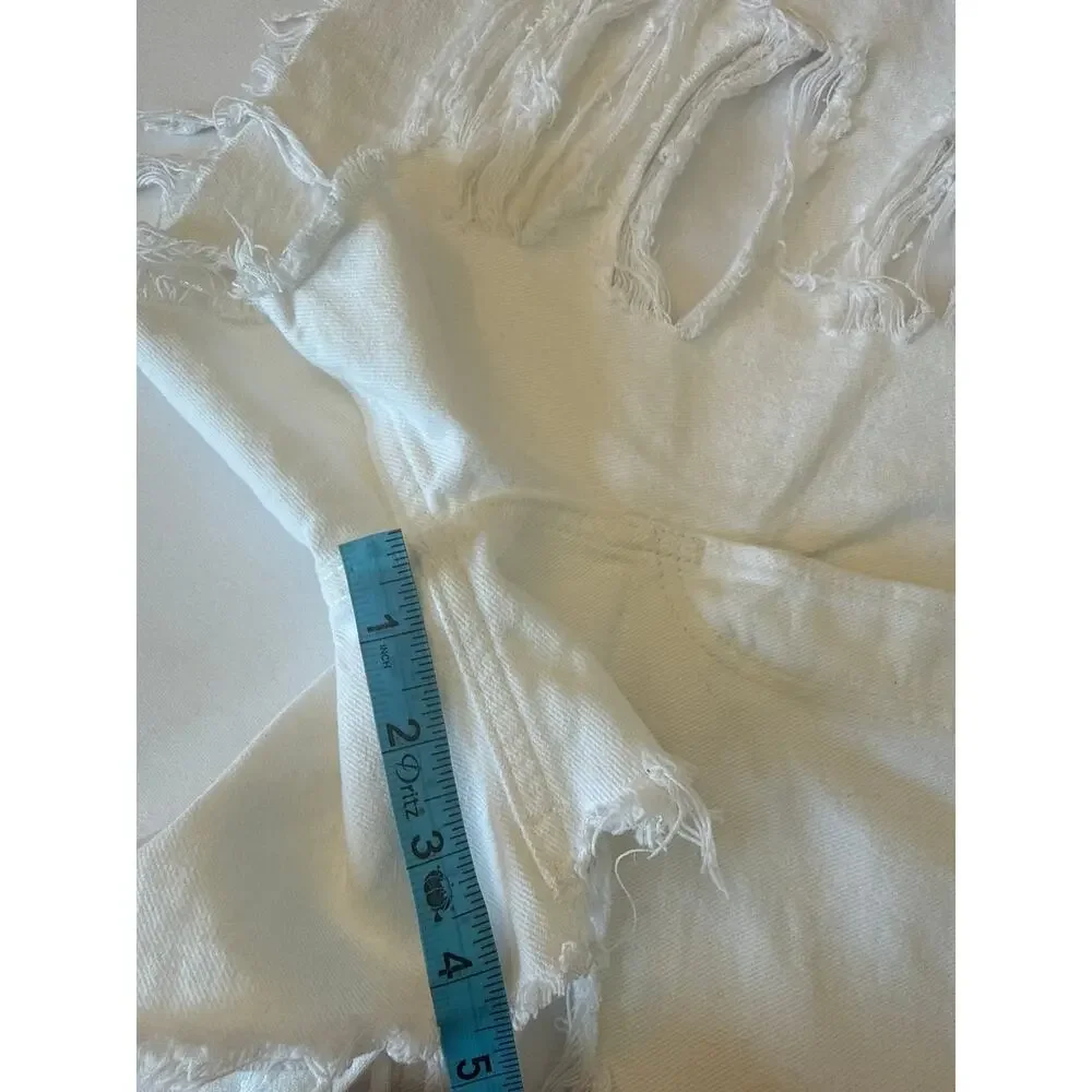 Free People We The Free Optic White Distressed Denim Shorts Size 27 NWT - Picture 5 of 8